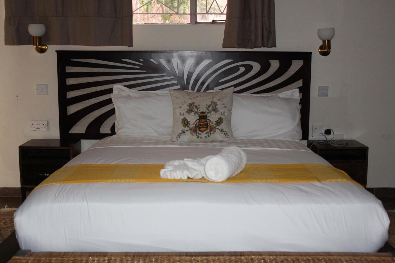 Rivermews Hotel And Spa Maun Exterior photo